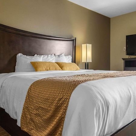Mainstay Suites Виннипег Экстерьер фото