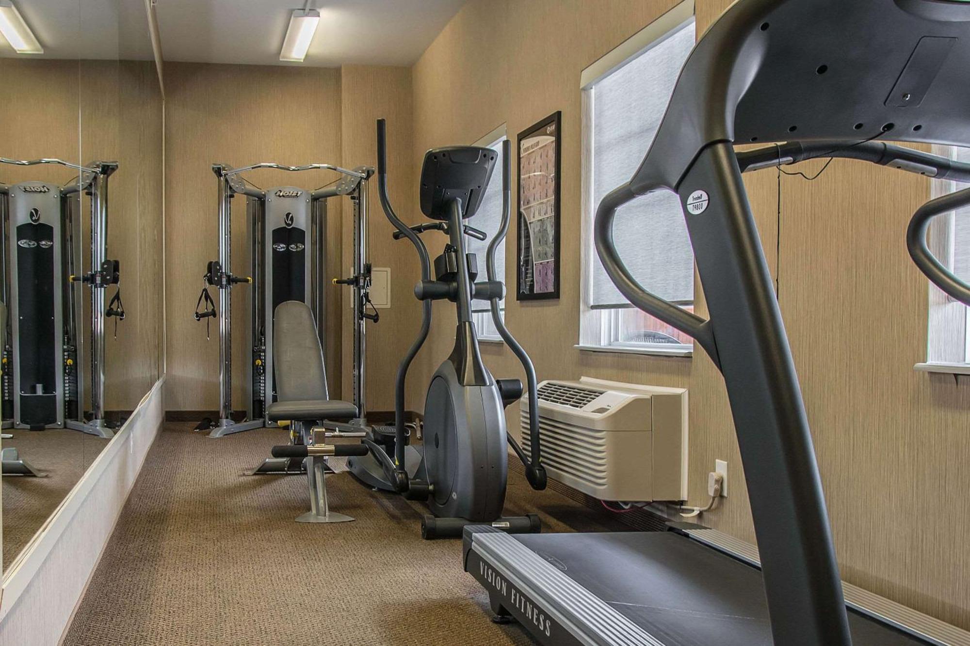 Mainstay Suites Виннипег Экстерьер фото