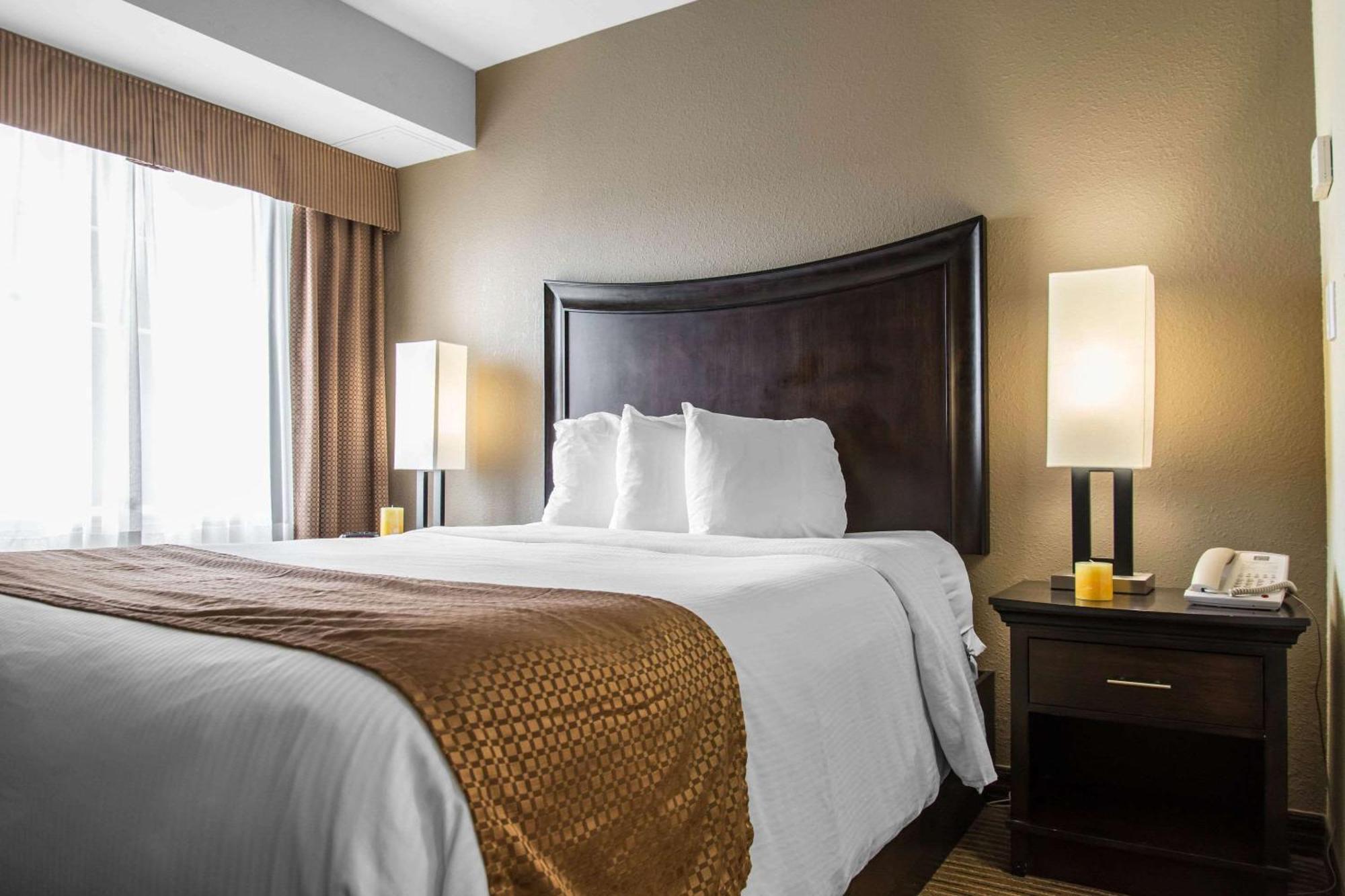 Mainstay Suites Виннипег Экстерьер фото